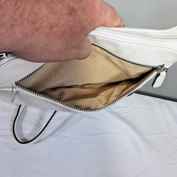Women's Rosetta White Crossbody  Zippered Bag/Purse - Picture 8 of 11